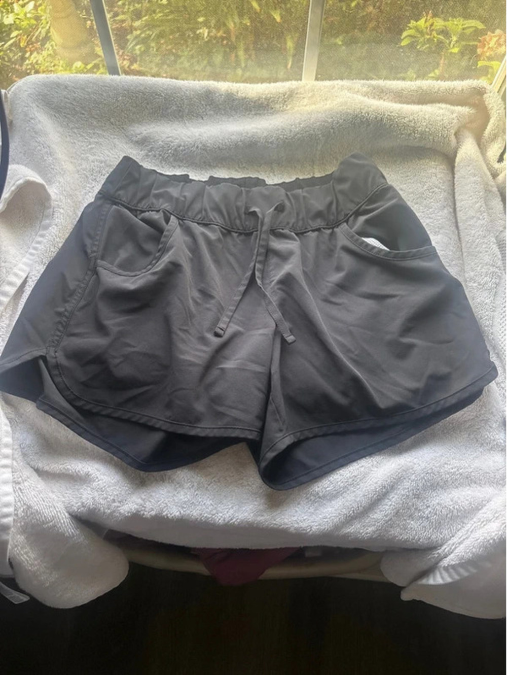 Women’s Magellan size medium outdoor shorts